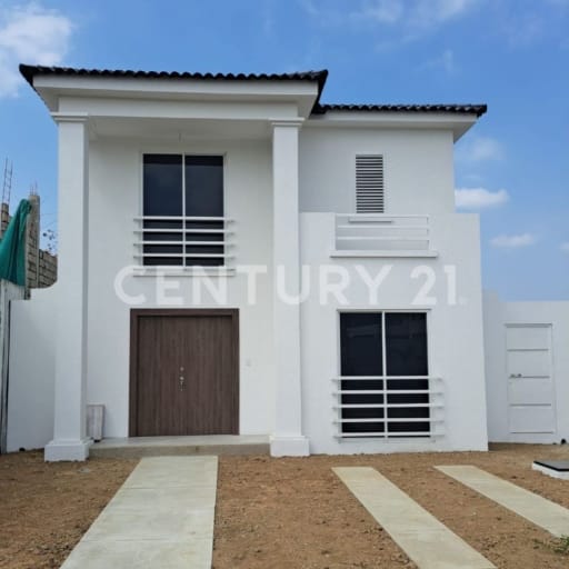 Casa de estreno en Portón del Río con acabados de primera