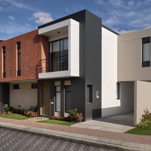 En Venta Casas en Tumbaco con jardín y amenidades tipo club desde $174.900