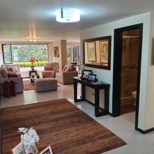 Departamento en Venta Urb. El Condado 3 Hab