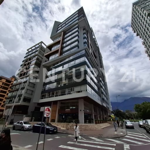 Oficina premium en Edificio Cosmopolitan, Quito - Centro Financiero