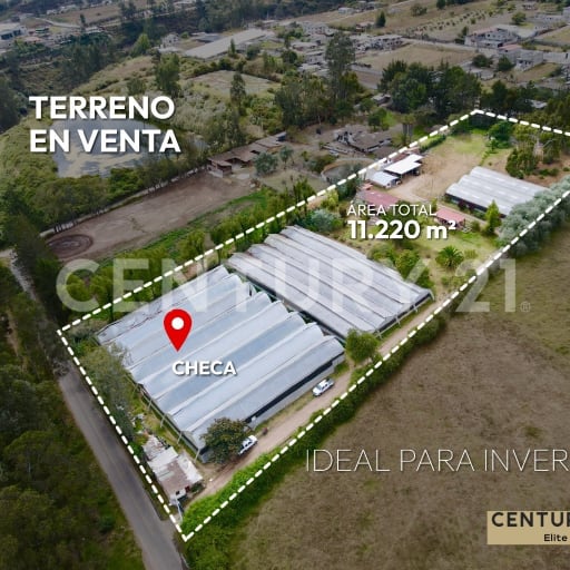Propiedad productiva 11,224m² con invernaderos y acceso E35