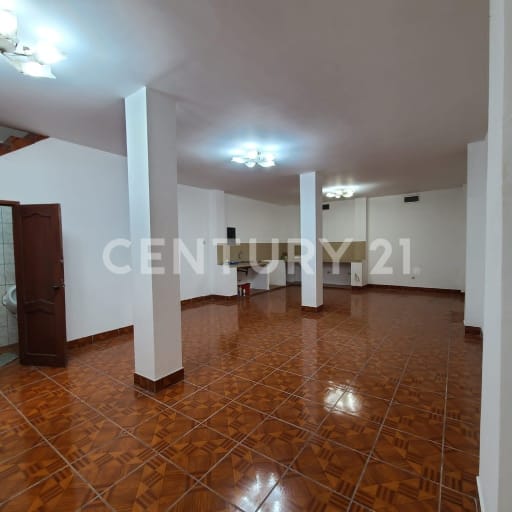 Casa residencial en Orquídeas - 3 pisos - $85,000