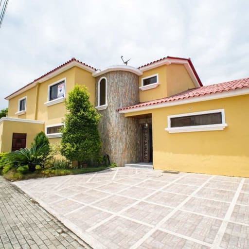 Venta Casa Esquinera Urb. Portal al Sol