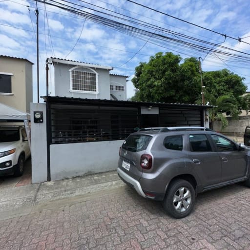 CASA ESQUINERA EN VENTA EN LA JOYA ETAPA RUBI