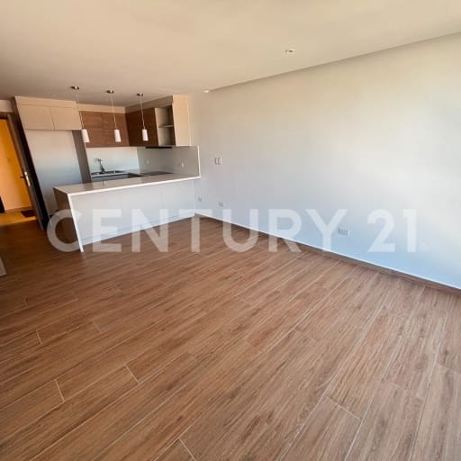 Suite en renta 56m², dormitorio master, cocina equipada