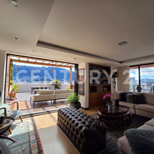Departamento amplia en arriendo en Iñaquito
