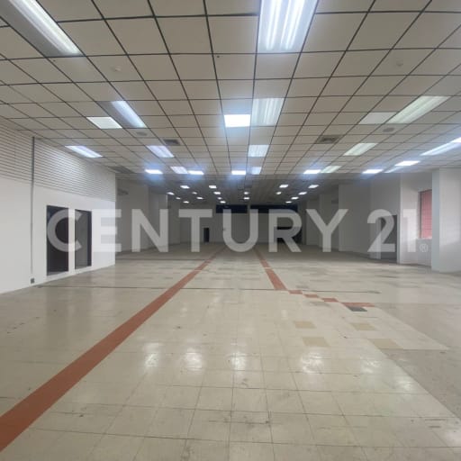 Edificio comercial en alquiler en Vía a Daule - 1200m²