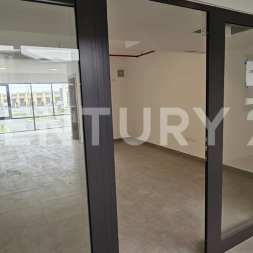 Local comercial/oficina en Almax Center - $800 + IVA