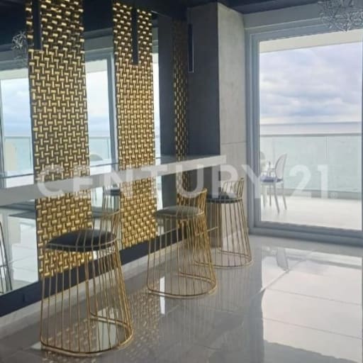 Departamento nuevo frente al mar en Manta, listo para mudanza