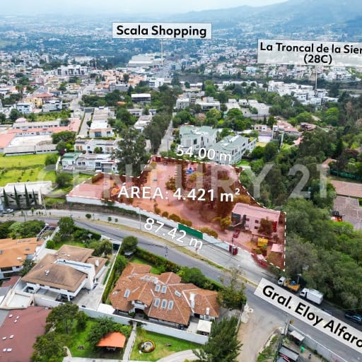 Terreno 4421m² en Cumbayá - Ideal para desarrollo inmobiliario