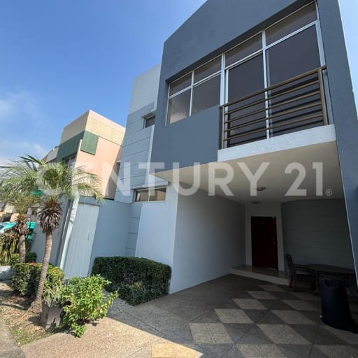 Casa en Matices Zafiro con 4 habitaciones y piscina