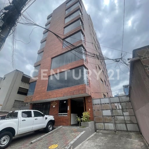 Oficina amplia en Quito, ideal para clínicas o centros médicos