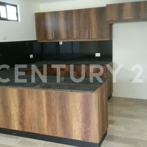 Casa 2 plantas en El Condado, 250m², crédito BIESS