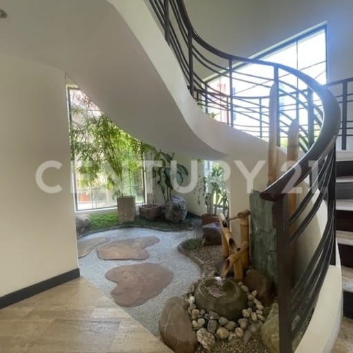 Casa lujosa amoblada en Rancho San Francisco - Adriana Hoyos