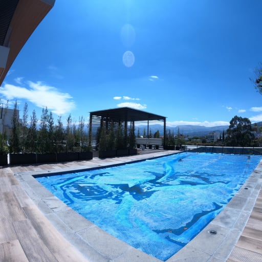 Venta Suite con patio a estrenar. En la mejor zona de Cumbayá. Cerca de la USFQ. SC