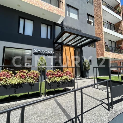 Suite exclusiva con jacuzzi, gimnasio y terraza BBQ