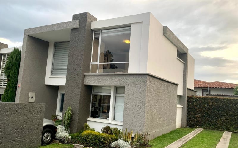 VENDO CASA TUMBACO, LA MORITA