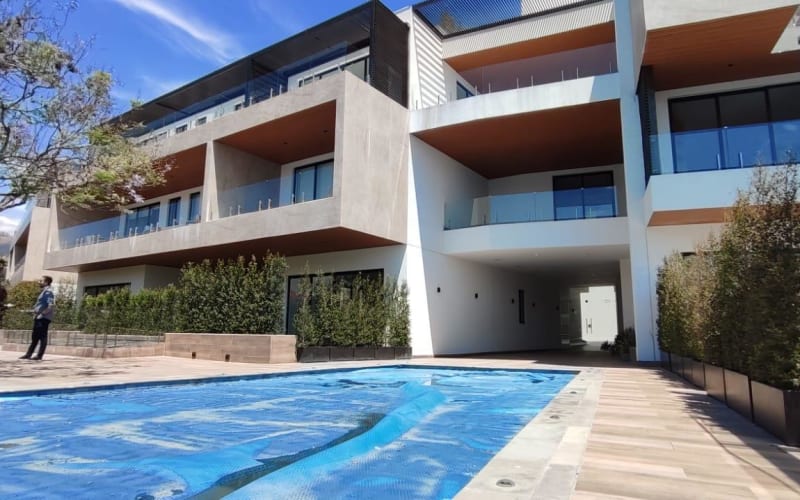 VENTA SUITE, CUMBAYA, 72 M2 más TERRAZA, USFQ