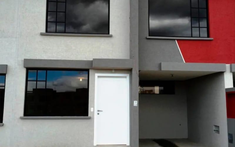 Se vende casa en Calderón en conjunto privado con piscina - $75.000