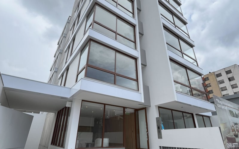 En Venta - Quito Tenis: único LOFT con patio disponible entrega inmediata