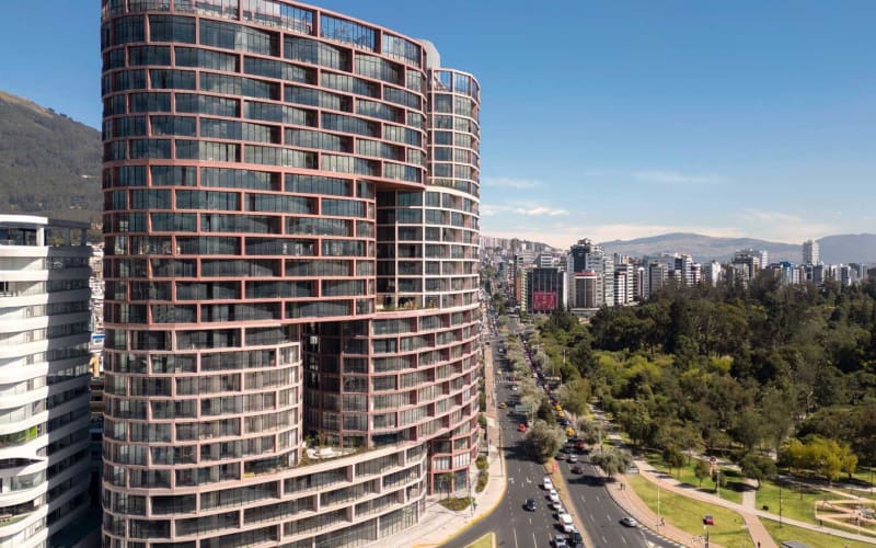 Venta o Renta Local Comercial en planta baja. 100m2. Edificio Epiq. Sector La Carolina. AB
