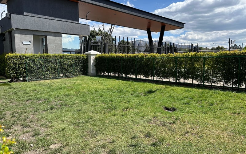 Venta Casa con Jardín 220m2 en Urbanización – Tumbaco - Collaquí