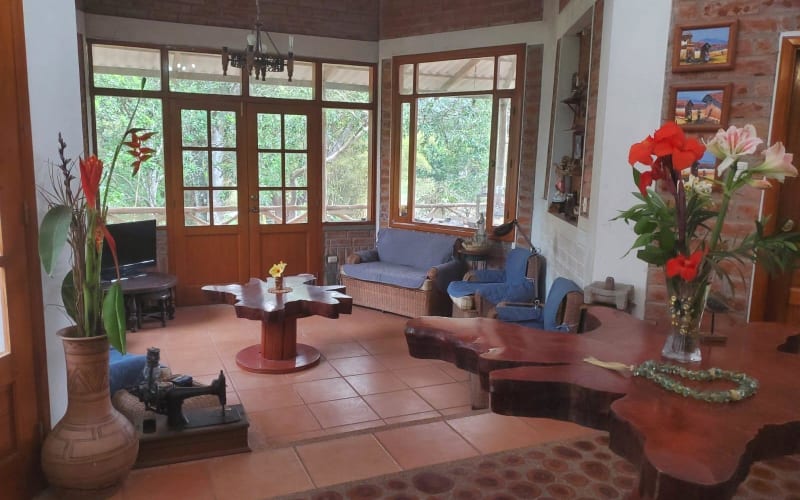 Renta Casa Amoblada 5 Dormitorios Pallatanga con Río Cercano CRS