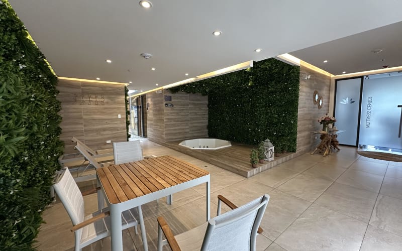 En Venta Hermoso Departamento Sector La Carolina Piso 17