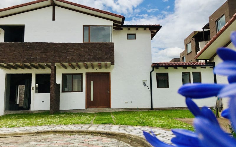 Venta de Casas 3 dormitorios en Dos Plantas a Estrenar Tipo Rústicas en La Armenia. SC