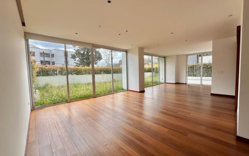 Venta departamento dúplex a estrenar. 3 dormitorios. González Suárez. SC