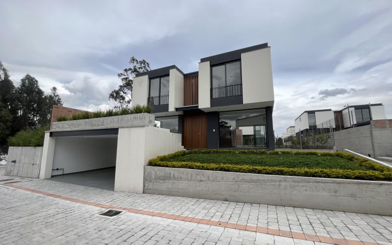 Casa en venta en La Morita – Tumbaco