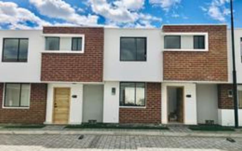 Venta casa en Puembo, a estrenar, aplica crédito Vip, SC