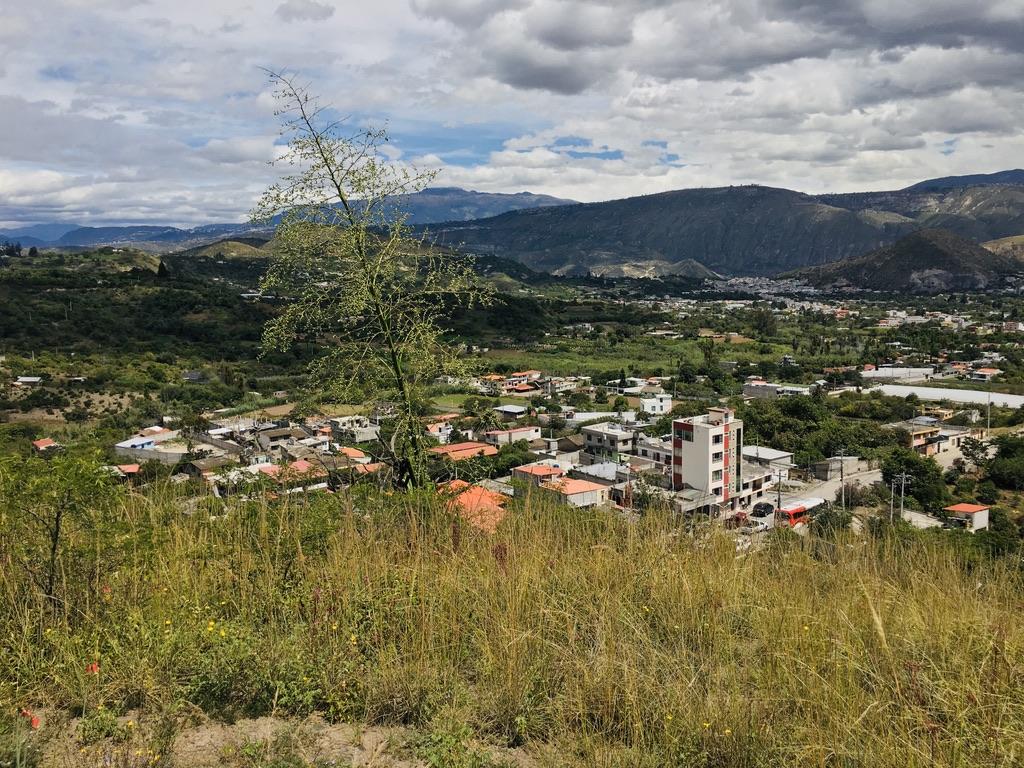 Venta terreno Guayllabamba, vista privilegiada con escrituras individuales