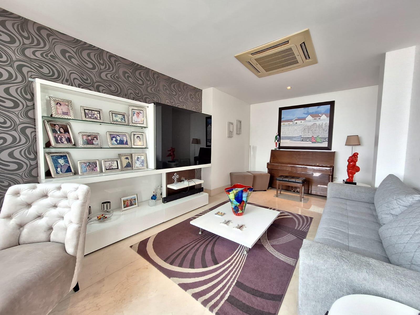 Penthouse Amoblado en venta-4 dormitorios-Mocolí Golf, Samborondón